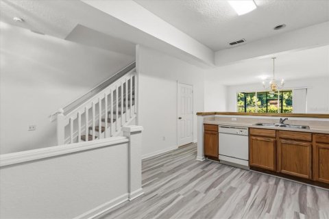 Townhouse in Sanford, Florida 3 bedrooms, 156.73 sq.m. № 2093430 - photo 11