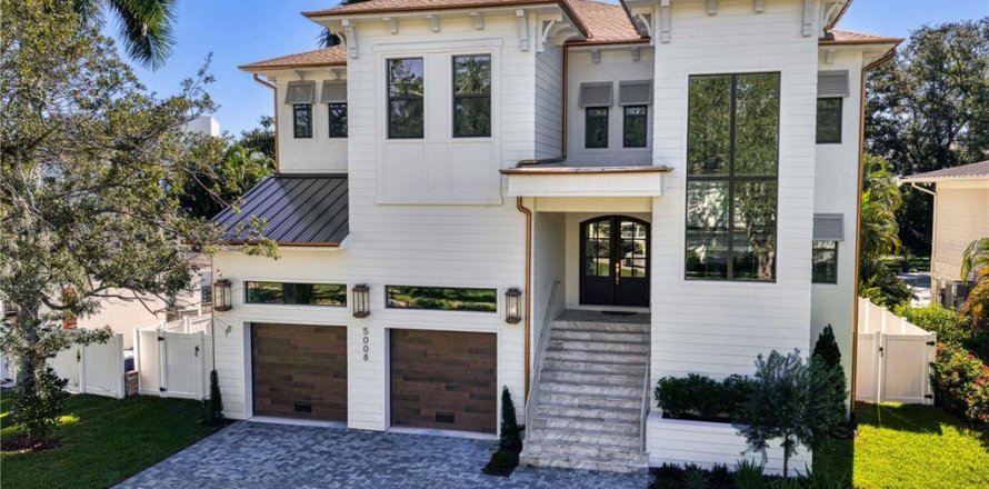 Casa en Tampa, Florida 5 dormitorios, 493.78 m2 № 2425374