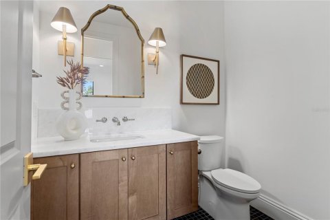 Casa en venta en Tampa, Florida, 5 dormitorios, 493.78 m2 № 2425374 - foto 8