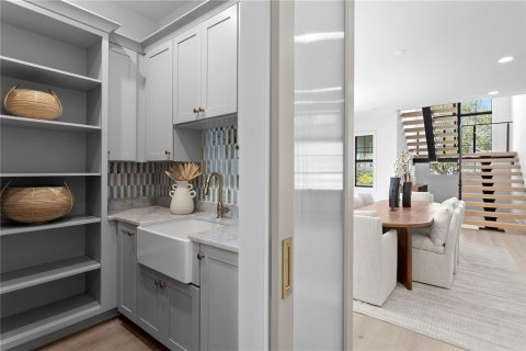 Casa en venta en Tampa, Florida, 5 dormitorios, 493.78 m2 № 2425374 - foto 22