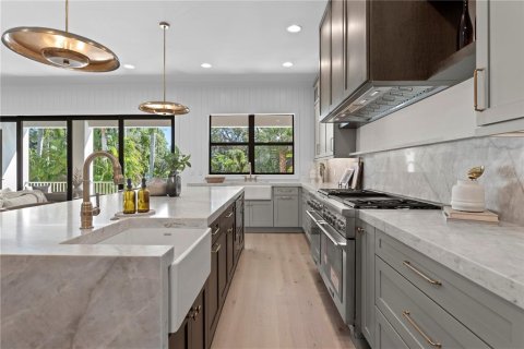 Casa en venta en Tampa, Florida, 5 dormitorios, 493.78 m2 № 2425374 - foto 17