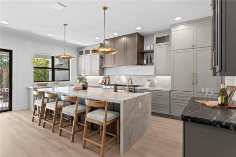 Casa en venta en Tampa, Florida, 5 dormitorios, 493.78 m2 № 2425374 - foto 20