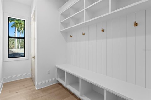 Casa en venta en Tampa, Florida, 5 dormitorios, 493.78 m2 № 2425374 - foto 9