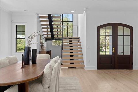Casa en venta en Tampa, Florida, 5 dormitorios, 493.78 m2 № 2425374 - foto 3