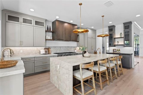 Casa en venta en Tampa, Florida, 5 dormitorios, 493.78 m2 № 2425374 - foto 19
