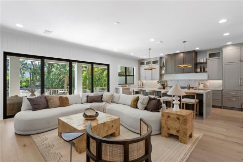 Casa en venta en Tampa, Florida, 5 dormitorios, 493.78 m2 № 2425374 - foto 14