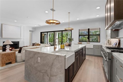 Casa en venta en Tampa, Florida, 5 dormitorios, 493.78 m2 № 2425374 - foto 21