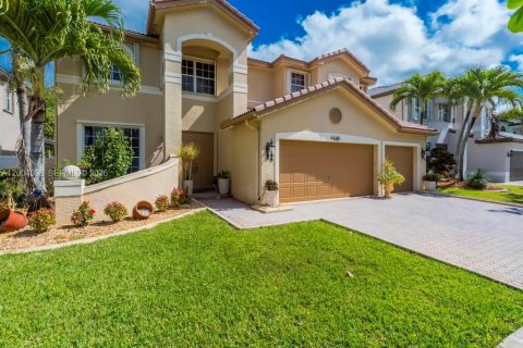 Villa ou maison à Miramar, Floride 5 chambres, 362.41 m2 № 2069958