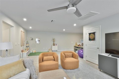 Townhouse in Brandon, Florida 4 bedrooms, 240.99 sq.m. № 2156435 - photo 17