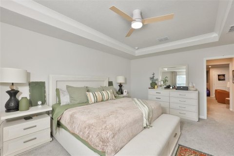 Townhouse in Brandon, Florida 4 bedrooms, 240.99 sq.m. № 2156435 - photo 11
