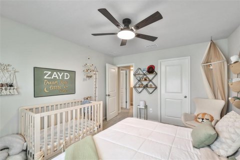 Townhouse in Brandon, Florida 4 bedrooms, 240.99 sq.m. № 2156435 - photo 23