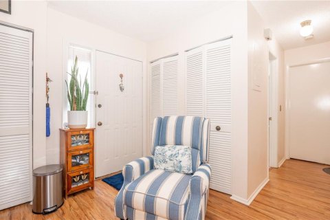 Townhouse in Royal Palm Beach, Florida 2 bedrooms, 104.05 sq.m. № 1658443 - photo 11