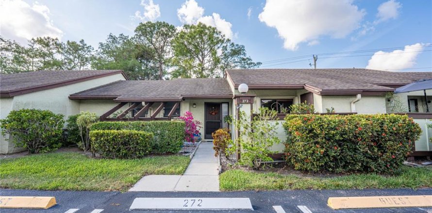 Townhouse in Royal Palm Beach, Florida 2 bedrooms, 104.05 sq.m. № 1658443