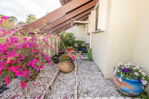 Townhouse in Royal Palm Beach, Florida 2 bedrooms, 104.05 sq.m. № 1658443 - photo 28