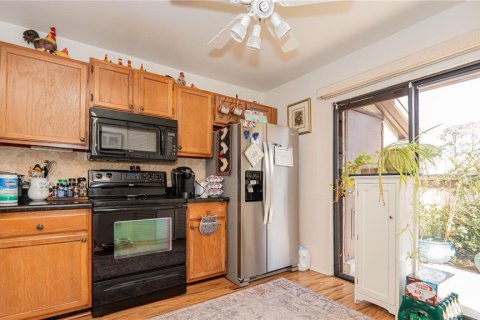 Townhouse in Royal Palm Beach, Florida 2 bedrooms, 104.05 sq.m. № 1658443 - photo 16