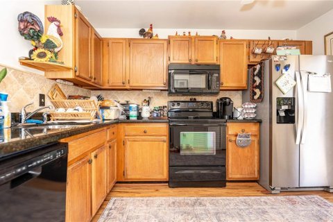 Townhouse in Royal Palm Beach, Florida 2 bedrooms, 104.05 sq.m. № 1658443 - photo 15