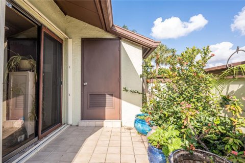 Townhouse in Royal Palm Beach, Florida 2 bedrooms, 104.05 sq.m. № 1658443 - photo 29