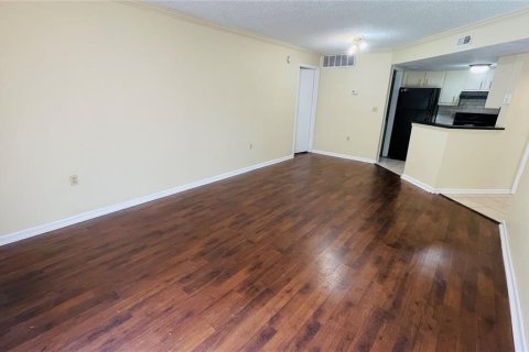 Copropriété à louer à Orlando, Floride: 2 chambres, 80.27 m2 № 2313437 - photo 5