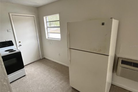 Casa en alquiler en Wildwood, Florida, 2 dormitorios, 62.43 m2 № 1840423 - foto 10