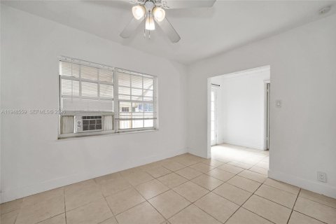 Снять в аренду виллу или дом в Холливуд, Флорида 2 спальни, 239.04м2, № 2004500 - фото 14