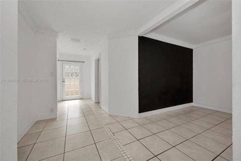 Снять в аренду виллу или дом в Холливуд, Флорида 2 спальни, 239.04м2, № 2004500 - фото 6