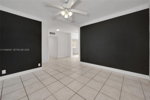 Снять в аренду виллу или дом в Холливуд, Флорида 2 спальни, 239.04м2, № 2004500 - фото 11