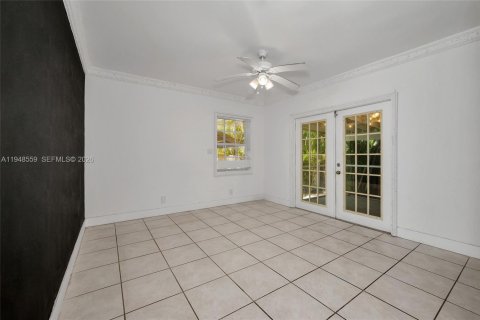Снять в аренду виллу или дом в Холливуд, Флорида 2 спальни, 239.04м2, № 2004500 - фото 8