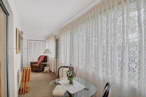 Condominio en venta en Lake Worth, Florida, 2 dormitorios, 134.43 m2 № 1988982 - foto 17