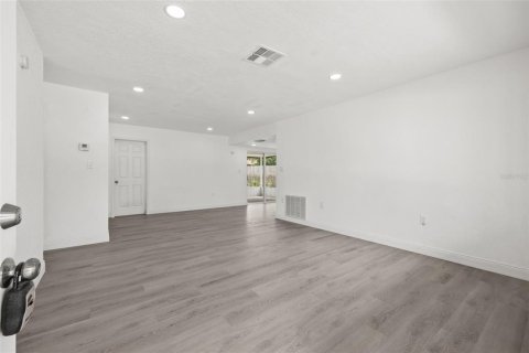 Casa en venta en Port Richey, Florida, 2 dormitorios, 77.67 m2 № 1843586 - foto 9