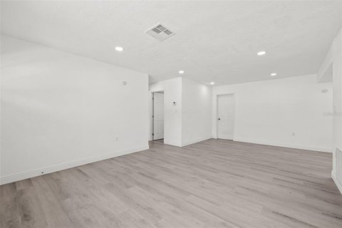 Casa en venta en Port Richey, Florida, 2 dormitorios, 77.67 m2 № 1843586 - foto 22