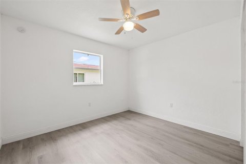 Casa en venta en Port Richey, Florida, 2 dormitorios, 77.67 m2 № 1843586 - foto 17