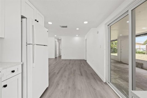 Casa en venta en Port Richey, Florida, 2 dormitorios, 77.67 m2 № 1843586 - foto 16