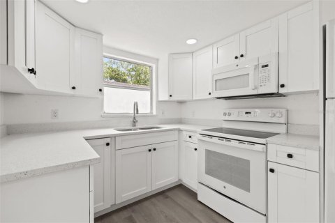 Casa en venta en Port Richey, Florida, 2 dormitorios, 77.67 m2 № 1843586 - foto 14