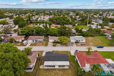 Casa en venta en Port Richey, Florida, 2 dormitorios, 77.67 m2 № 1843586 - foto 29