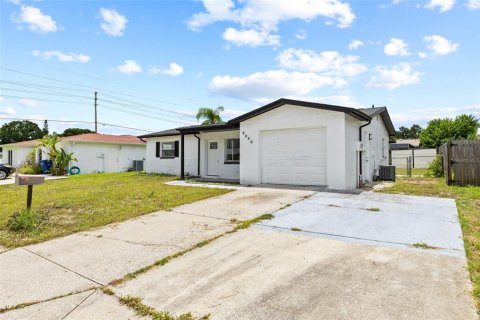 Casa en venta en Port Richey, Florida, 2 dormitorios, 77.67 m2 № 1843586 - foto 3
