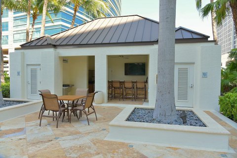 Condominio en venta en Fort Lauderdale, Florida, 1 dormitorio, 76.18 m2 № 1188552 - foto 1