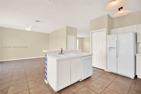 Casa en venta en Miramar, Florida, 4 dormitorios, 221.39 m2 № 2005818 - foto 15