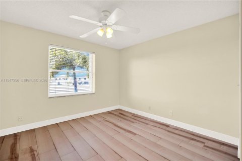 Casa en venta en Miramar, Florida, 4 dormitorios, 221.39 m2 № 2005818 - foto 28