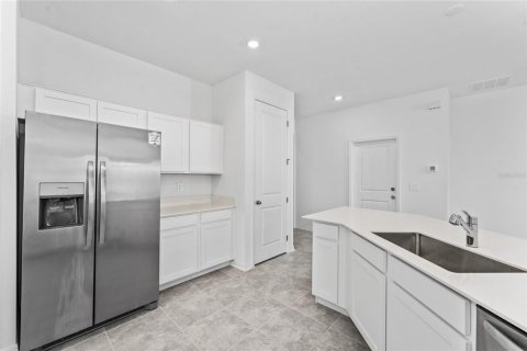 Villa ou maison à louer à Winter Haven, Floride: 3 chambres, 194.44 m2 № 2420393 - photo 8