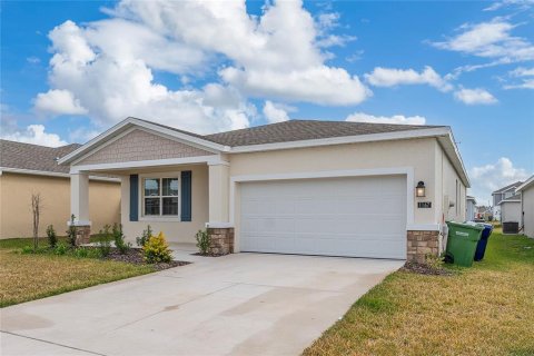 Villa ou maison à louer à Winter Haven, Floride: 3 chambres, 194.44 m2 № 2420393 - photo 3
