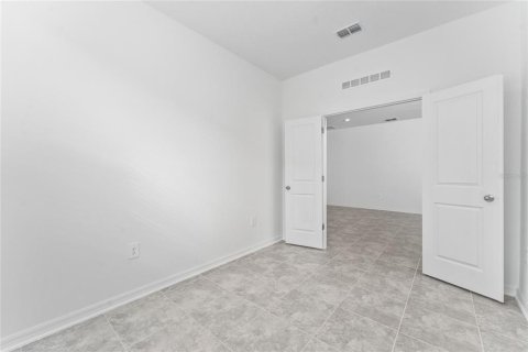 Villa ou maison à louer à Winter Haven, Floride: 3 chambres, 194.44 m2 № 2420393 - photo 11