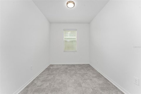 Villa ou maison à louer à Winter Haven, Floride: 3 chambres, 194.44 m2 № 2420393 - photo 10