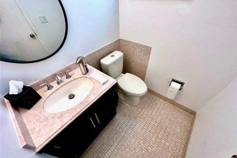 Condo in Boynton Beach, Florida, 1 bedroom  № 2017647 - photo 20