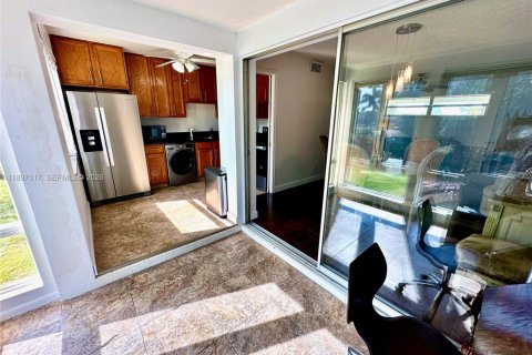 Condo in Boynton Beach, Florida, 1 bedroom  № 2017647 - photo 14