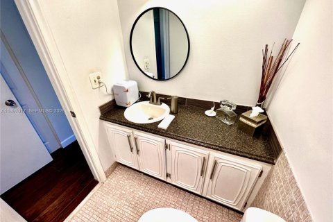 Condo in Boynton Beach, Florida, 1 bedroom  № 2017647 - photo 19