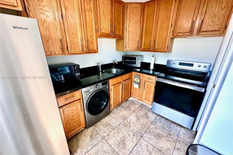 Condo in Boynton Beach, Florida, 1 bedroom  № 2017647 - photo 11