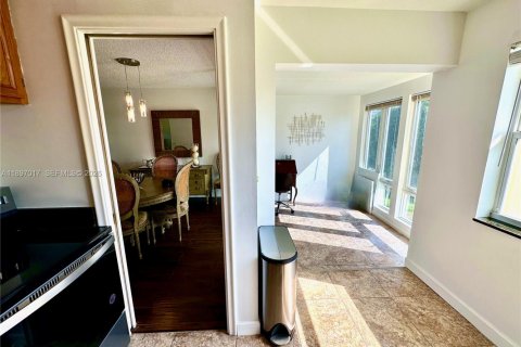 Condo in Boynton Beach, Florida, 1 bedroom  № 2017647 - photo 13