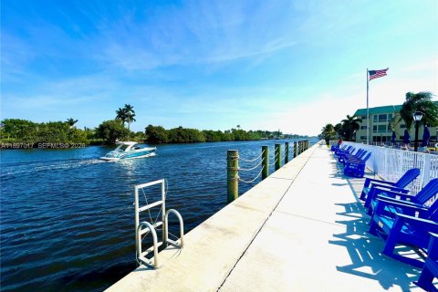 Condo in Boynton Beach, Florida, 1 bedroom  № 2017647 - photo 4