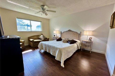 Condo in Boynton Beach, Florida, 1 bedroom  № 2017647 - photo 15