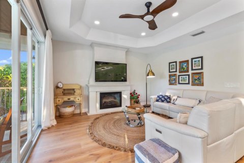 House in Wellington, Florida 4 bedrooms, 279.64 sq.m. № 2184961 - photo 12